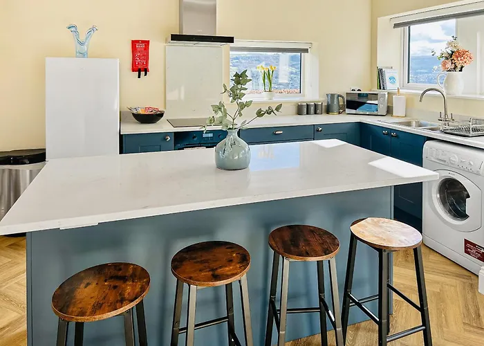 بيت للعطل The Stable *